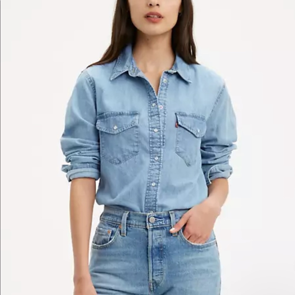 Levi’s Essential Western Denim Shirt